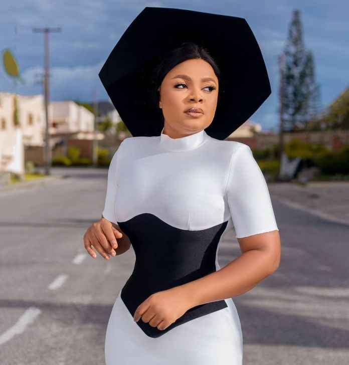 Curvy Girl Fashion: Actress Bimbo Ademoye Shows 'Figure 8 Queens