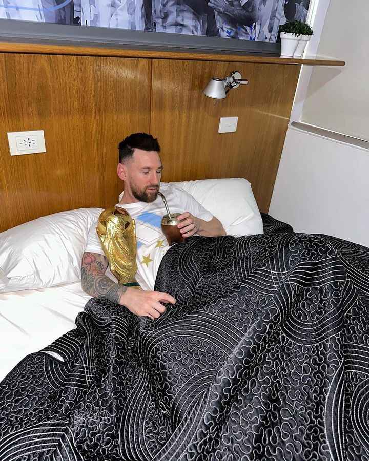 Photos Of Lionel Messi Sleeping With His New Wife Gistmania