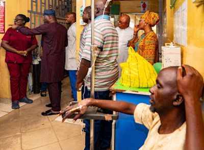 Patients Of Marina General Hospital Shocked As Gov. Sanwo-Olu Pays Unscheduled Visit (Photos) %Post Title