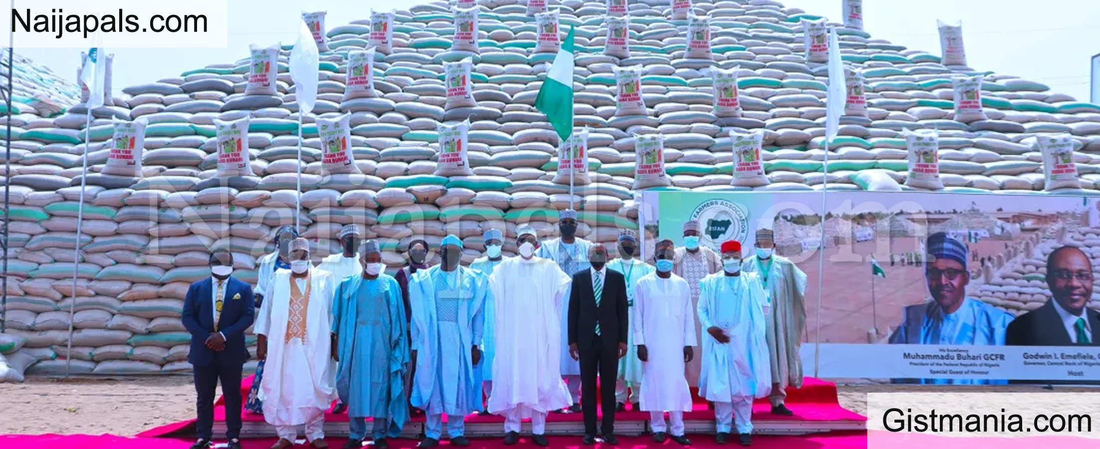 <img alt='.' class='lazyload' data-src='https://img.gistmania.com/emot/news.gif' /> <b>PDP Accuses President Buhari Of Creating Fake Pyramid Of Rice With Sandbags, Re-bagged It</b>