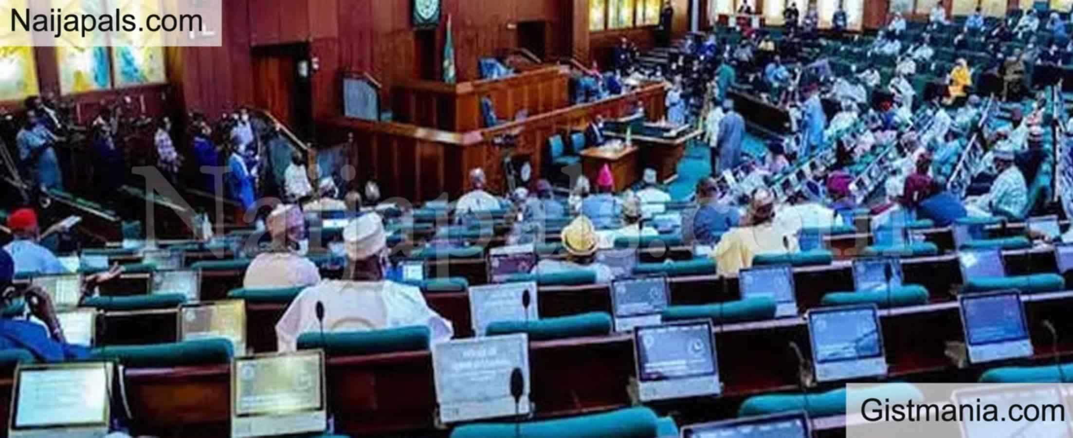 <img alt='.' class='lazyload' data-src='https://img.gistmania.com/emot/comment.gif' /> <b>Reps Summons Emefiele,Others, Asks Emirates To Stop Planned Flight Suspension Over Trapped $85M</b>