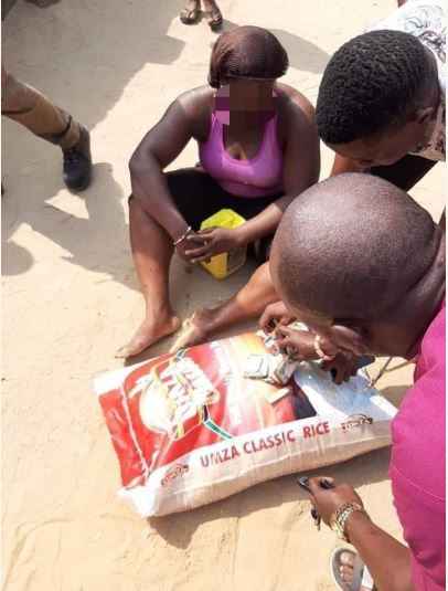 Woman Who Jumps Fence To Steal A Bag Of Rice, Caught On The Process (Photos) 14